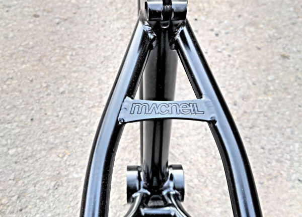 MacNeil frame detail